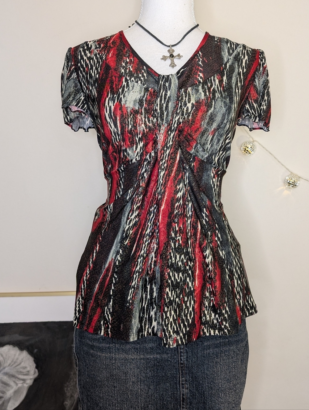 cleo Red, Black & White V-Neck Short Sleeve Blouse